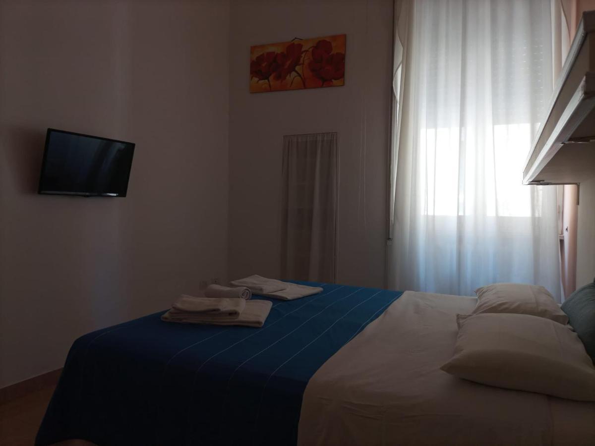 H Bed & Breakfast Lecce