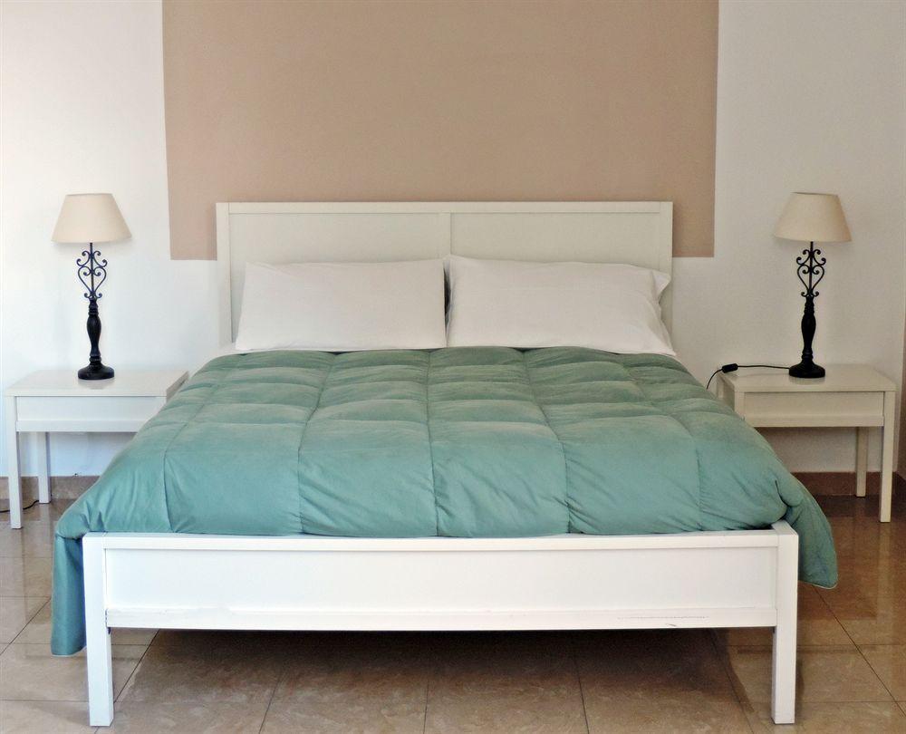 H Bed & Breakfast