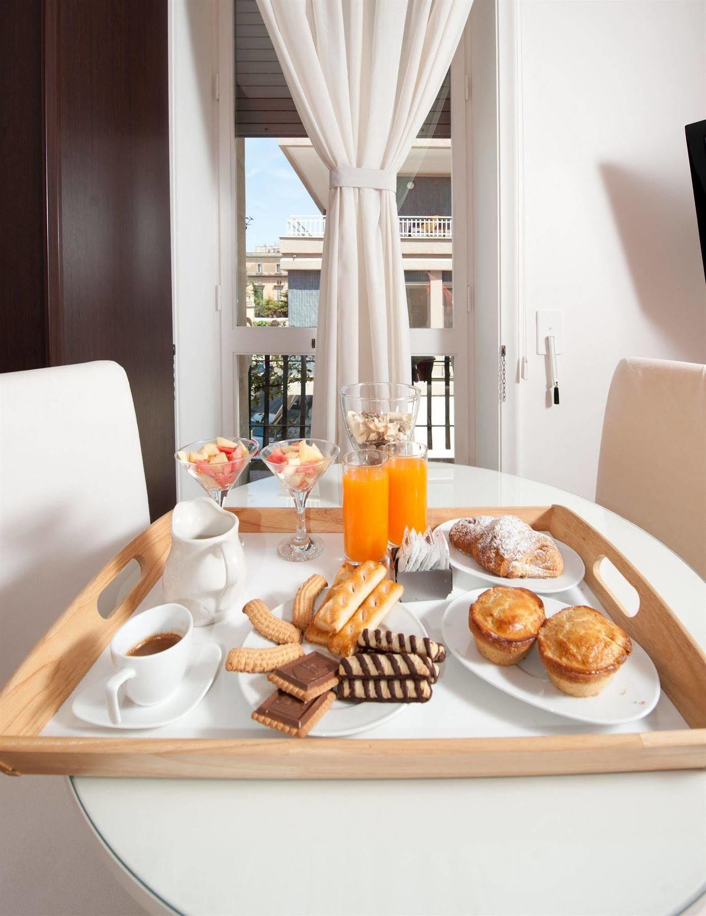 H Bed & Breakfast 4*